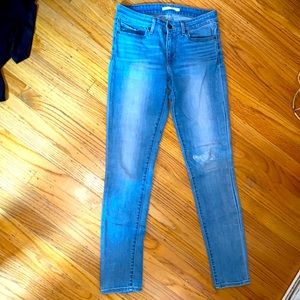 Levi’s 711 Skinny jeans. Size 27